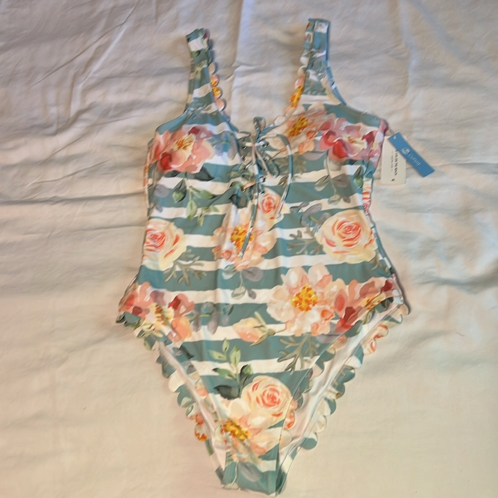 NWT!🎉 CUPSHE Floral and Striped Scalloped One Piece Swimsuit Size XL - Picture 2 of 16